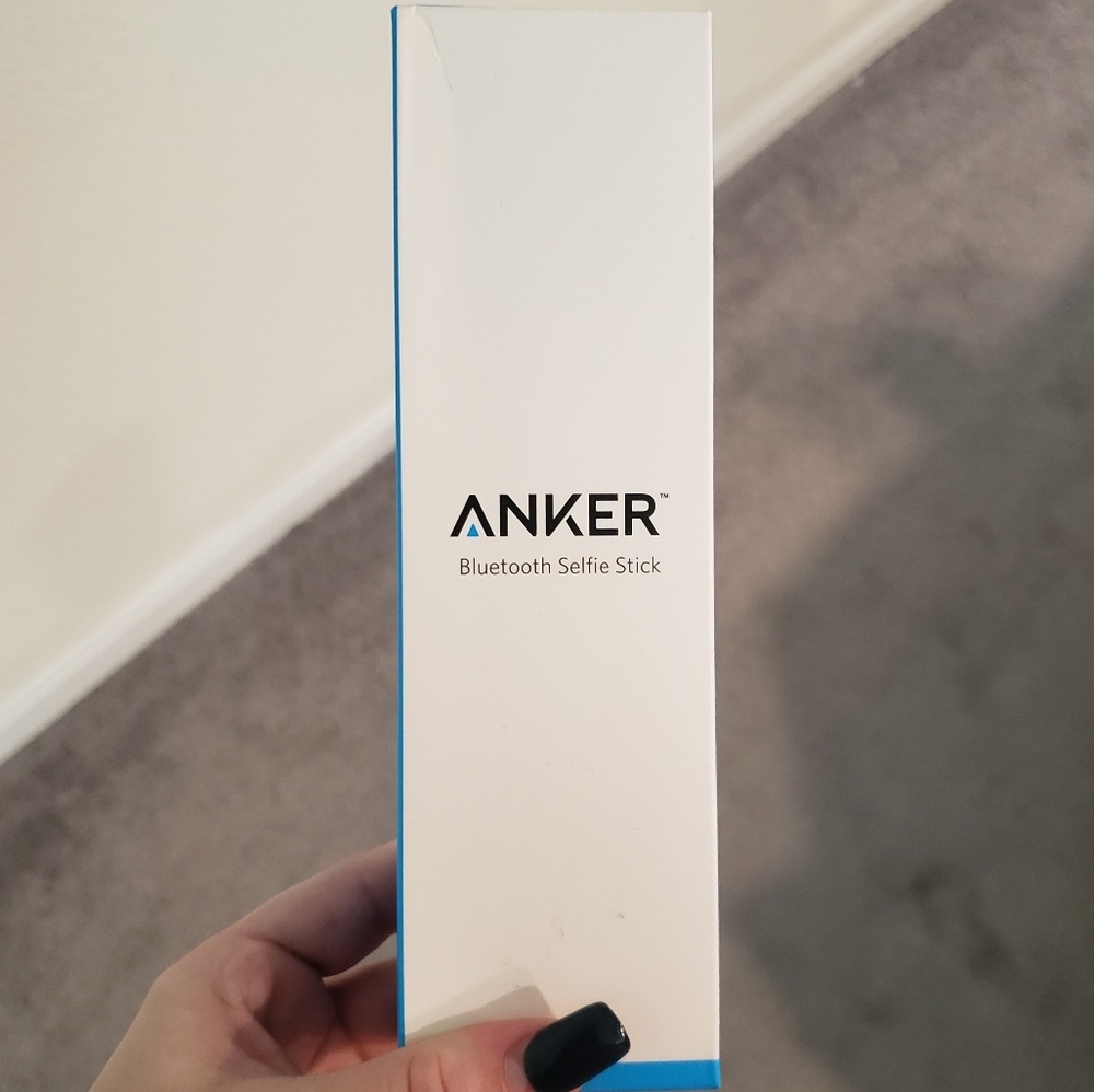 Selfie stick (FREE WITH BUNDLE)